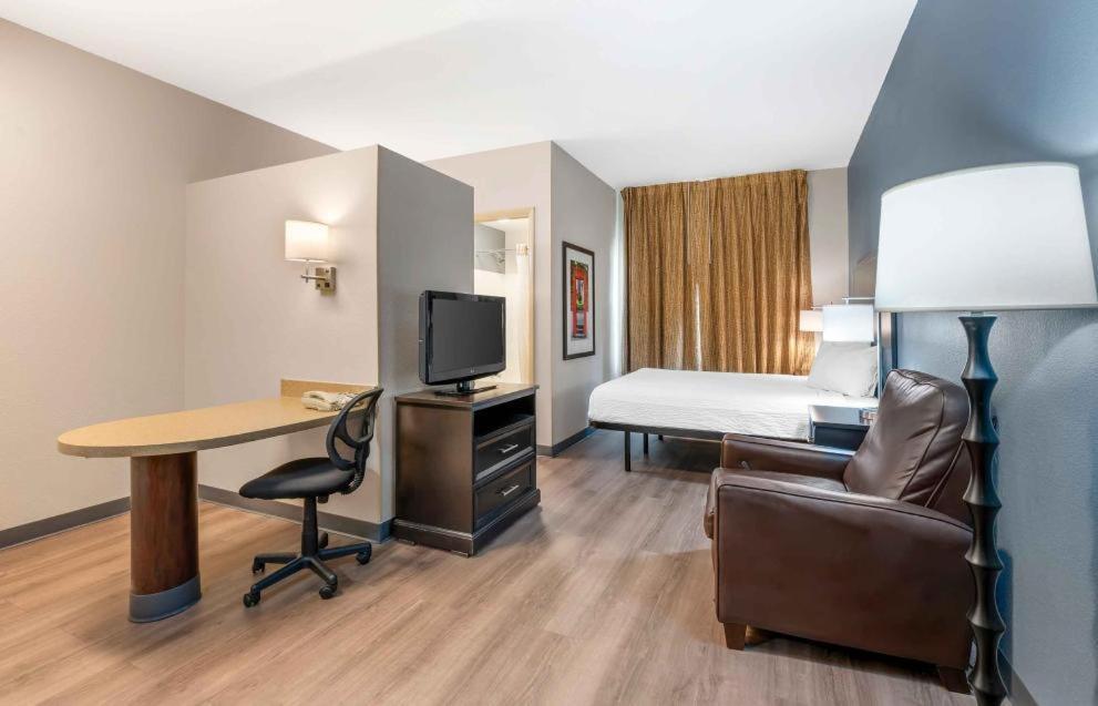 Extended Stay America Suites - Indianapolis - Airport - W Southern Ave מראה חיצוני תמונה