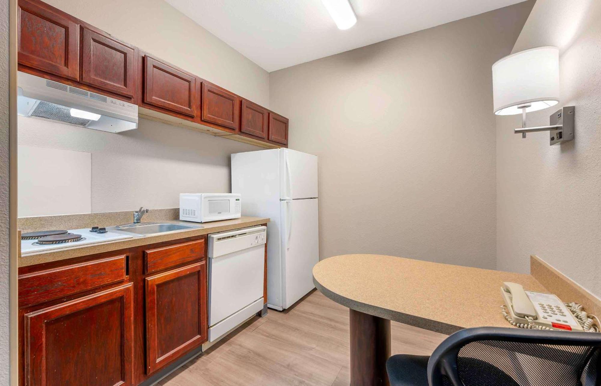 Extended Stay America Suites - Indianapolis - Airport - W Southern Ave מראה חיצוני תמונה